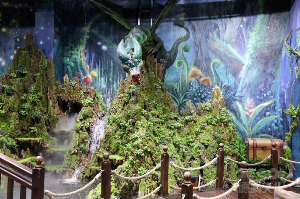 科技展廳設(shè)計(jì)中如何利用可視化和互動(dòng)展示方式吸引參觀者？